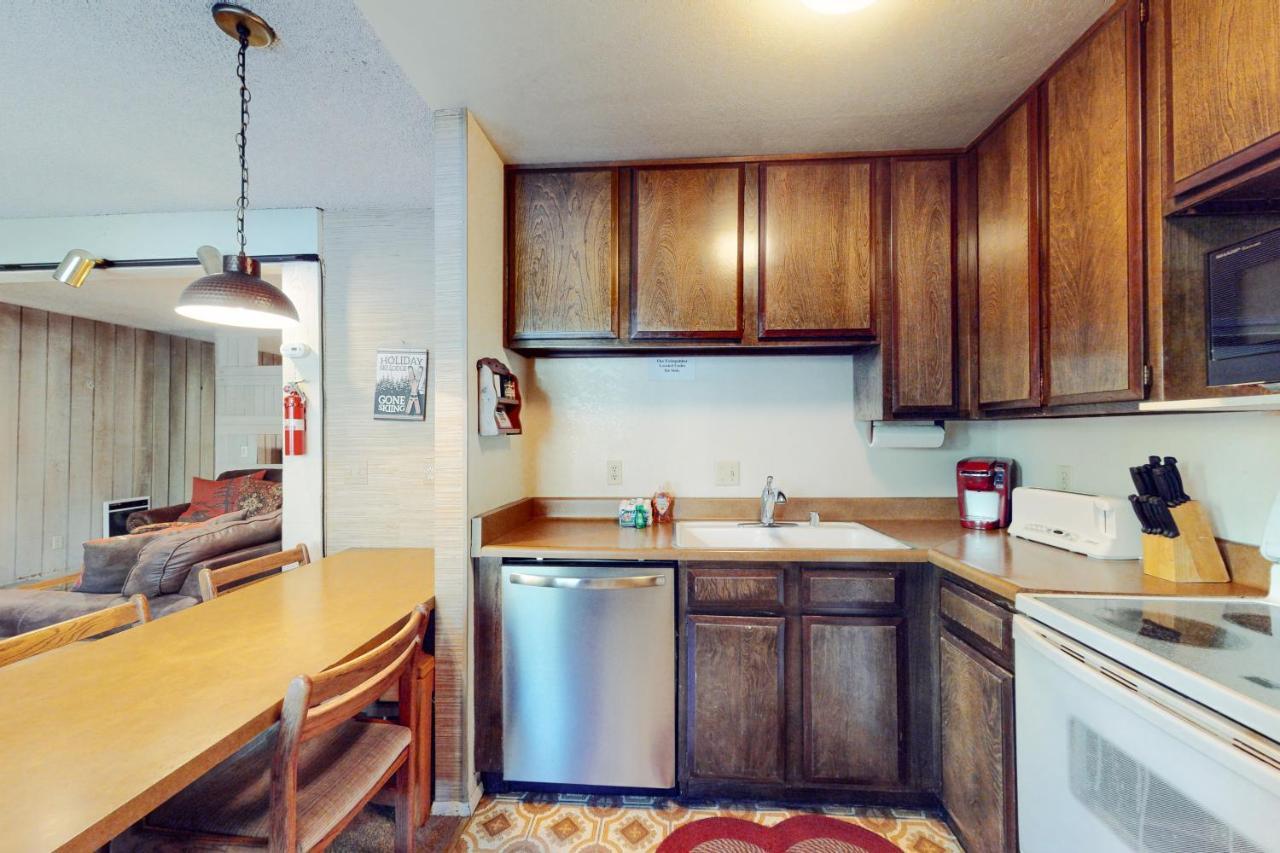 Sherwin 12 B Apartment