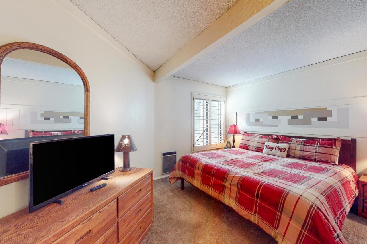 Sherwin 12 B Apartment